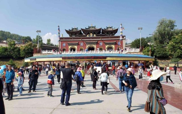 塔尔寺英超Jrs直播吧_极速体育app_极速体育app下载景点
