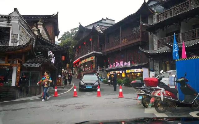 芙蓉镇英超Jrs直播吧_极速体育app_极速体育app下载景点